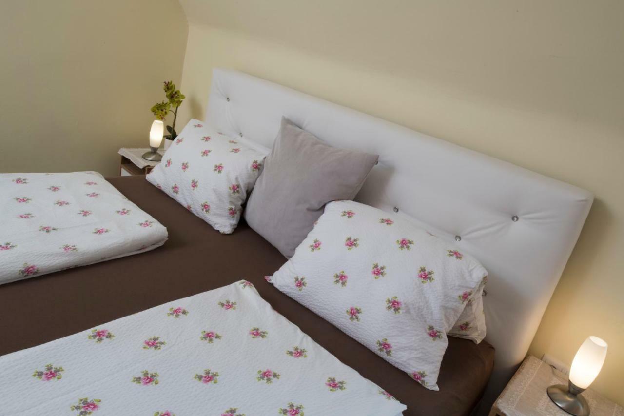 Pension Gierlinger Aflenz Kurort Εξωτερικό φωτογραφία